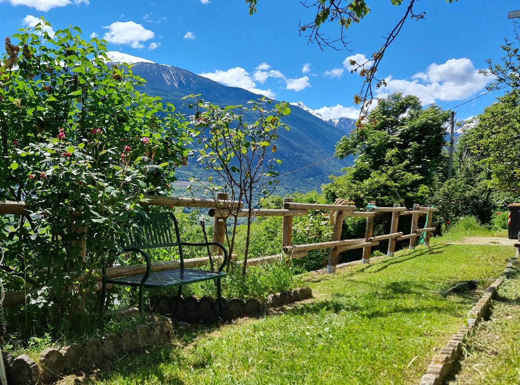 Casa Le Vignole - Aosta Villa Buitenkant foto