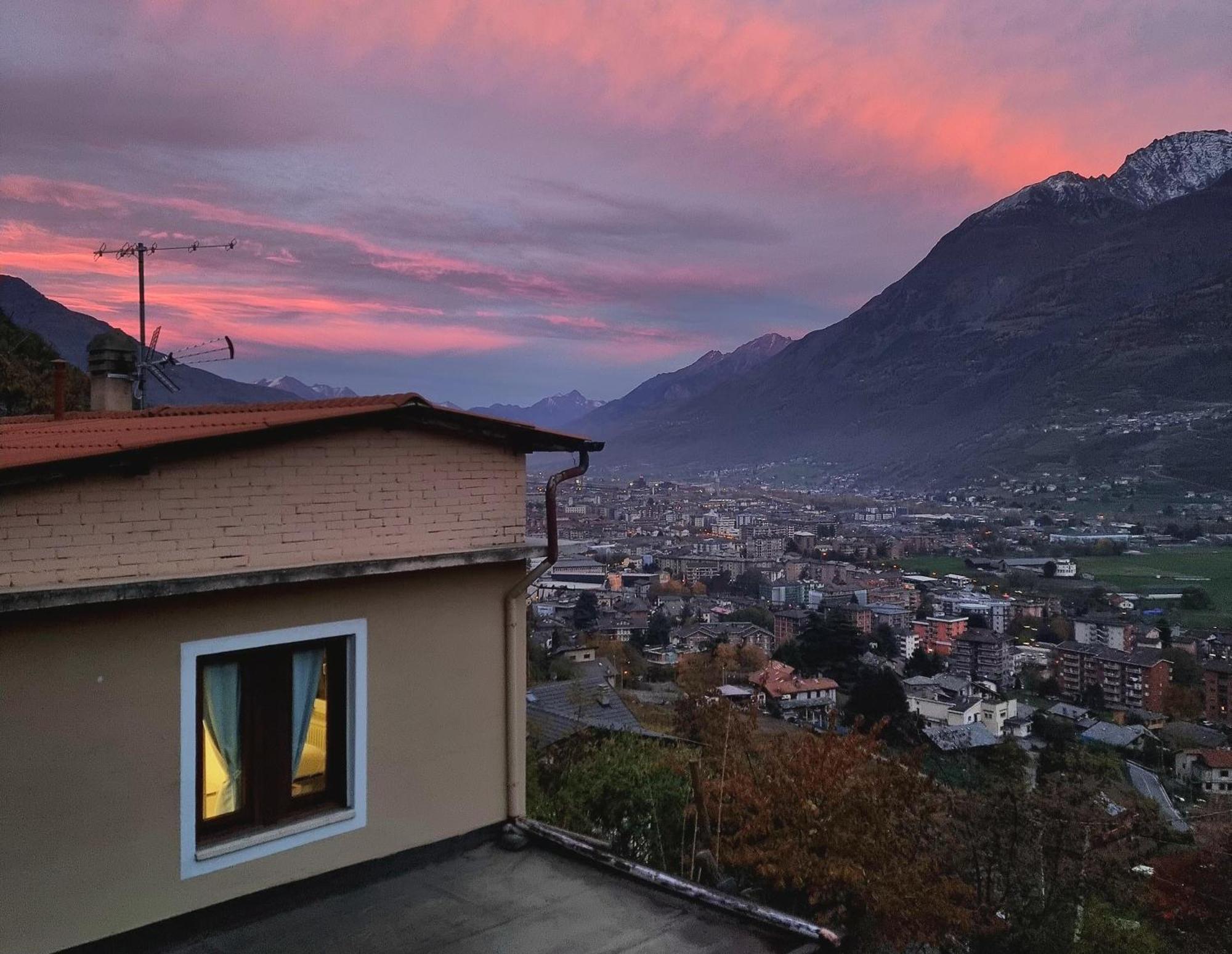 Casa Le Vignole - Aosta Villa Buitenkant foto