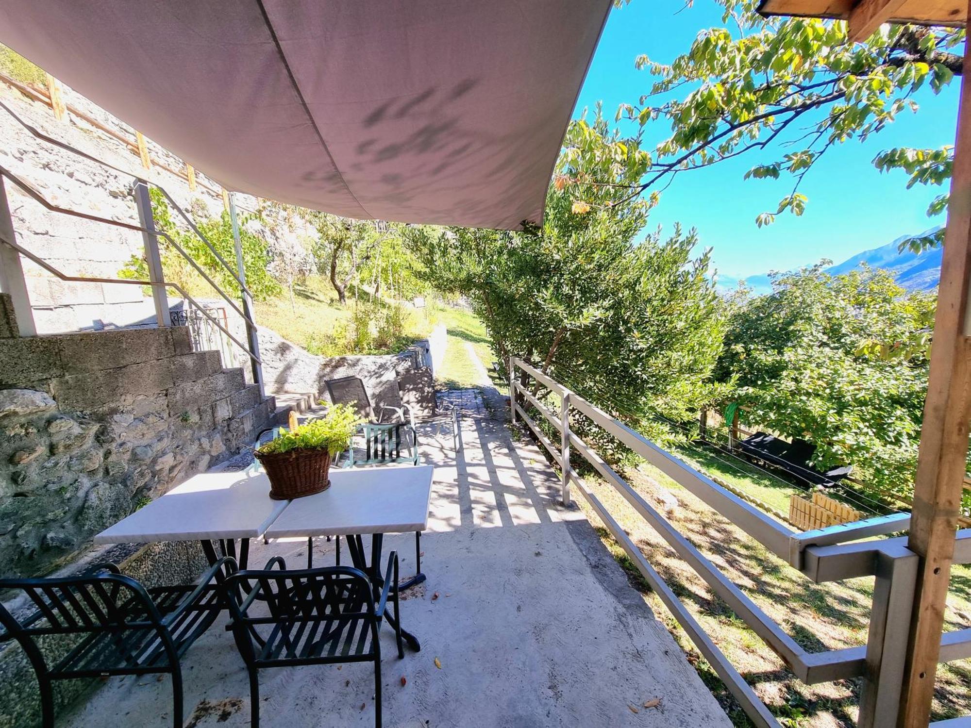 Casa Le Vignole - Aosta Villa Buitenkant foto
